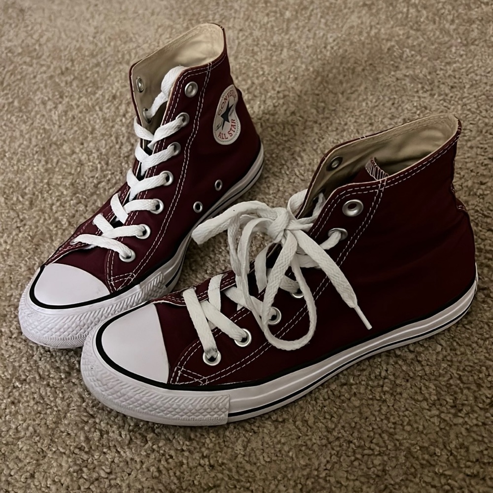 High top converse maroon size 7